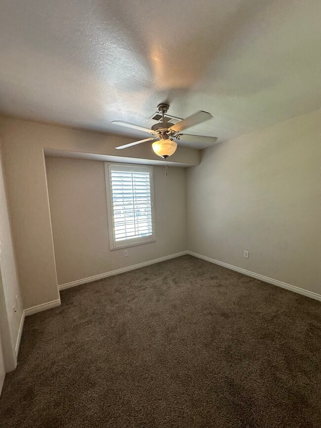 Building Photo - 229 Villa Elegante Dr