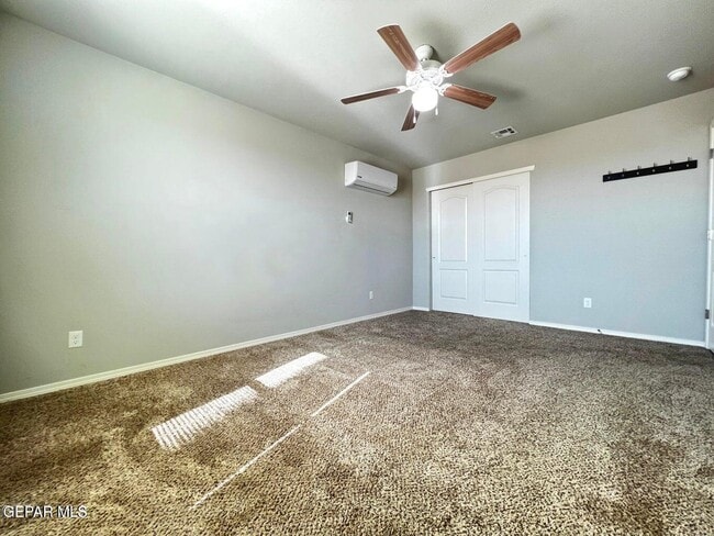 Building Photo - 913 Galaxia Dr