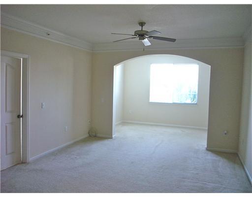 Building Photo - 4203 Myrtlewood Cir E