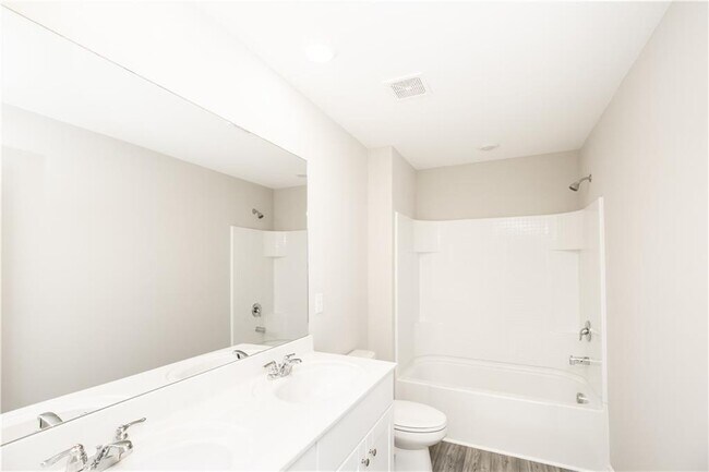 Building Photo - 129 Golden Eagle Pkwy