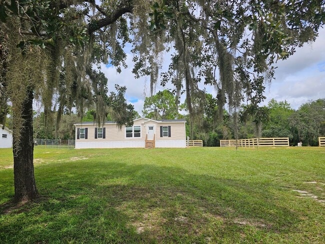 Primary Photo - Welcome Home! Spacious 3-Bed, 2-Bath Split Floor Plan on ¾ Acre Lot