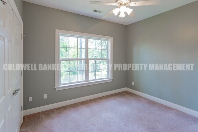 Building Photo - 1601 Bush Rd