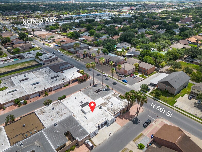 Building Photo - 608 W Jonquil Ave