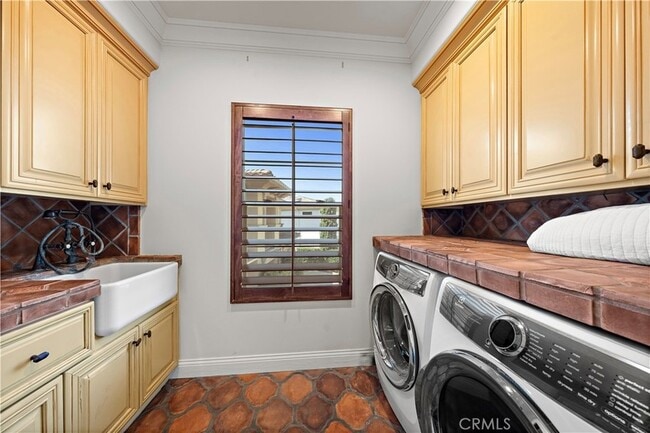 Building Photo - 5 Via Monarca St