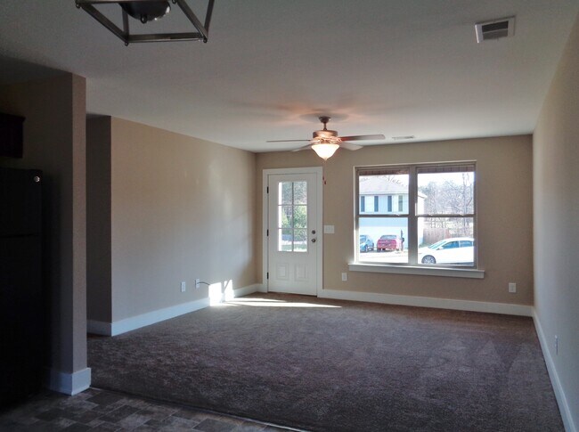 Building Photo - Home For Rent Vance, AL - COMING SOON!