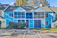 Building Photo - Beautiful Upgraded Condo