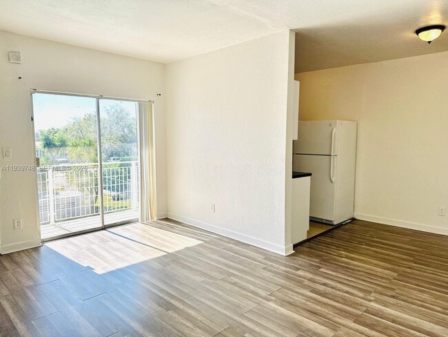 Building Photo - 1951 NE 167th St