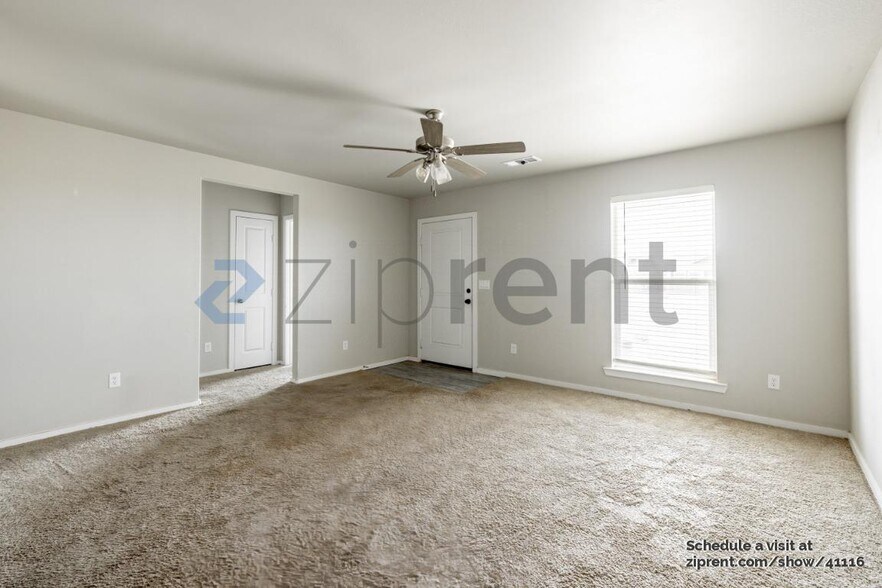 Building Photo - 1318 E 93rd St