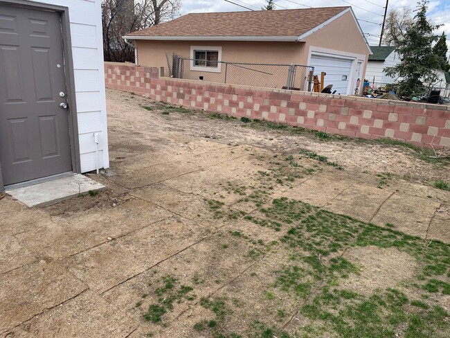 Building Photo - Great 3 Bedroom Home