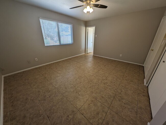 Building Photo - 2431 W Plata Ave