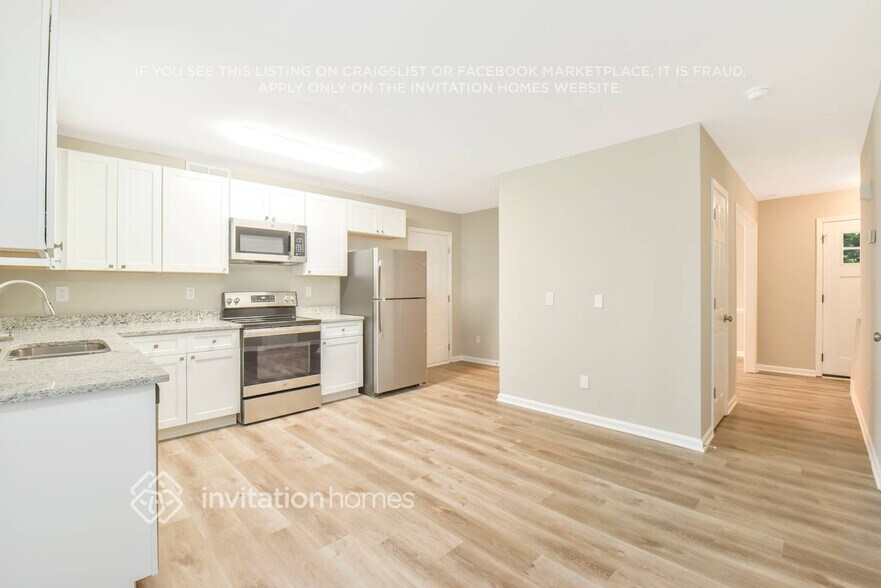 Building Photo - 8718 Holly Creek Ct