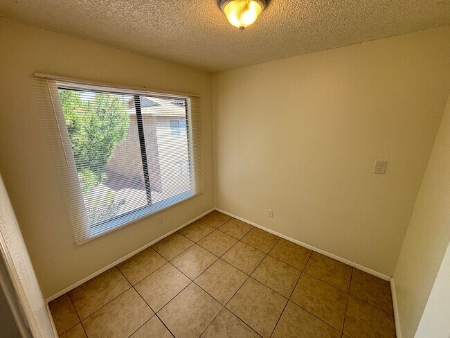 Building Photo - 2883 Wheelwright Dr