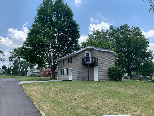 Building Photo - Madison Rental
