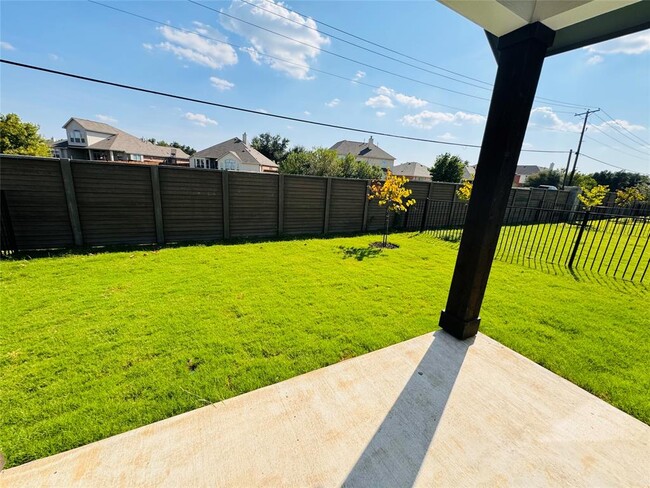 Building Photo - 2205 Cowbird Path