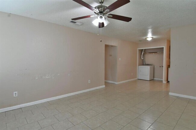 Building Photo - 904 Mabry St