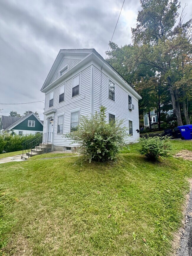 Building Photo - 111 Rockwell St