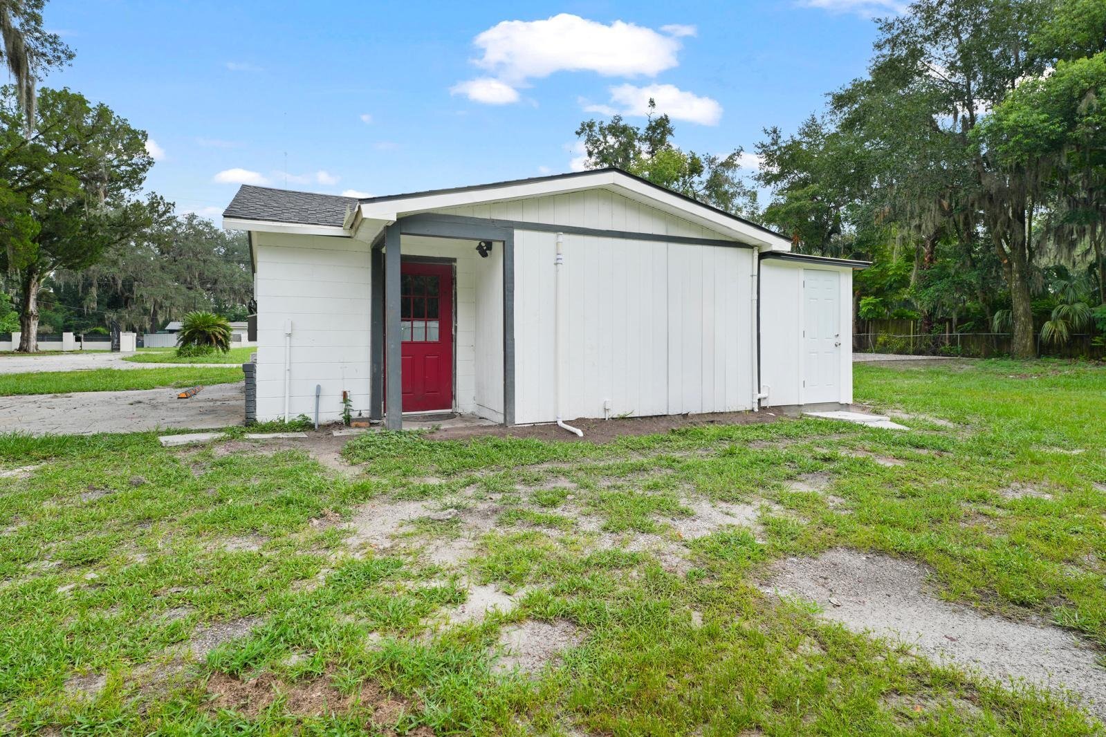 Building Photo - 6878 Lenox Ave