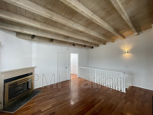 Building Photo - 1719 Van Horne Ln