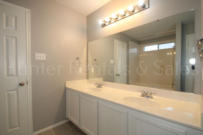 Building Photo - 6712 Taree Loop