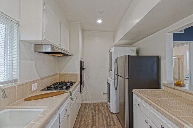 Building Photo - 3856 W 242nd St