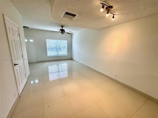 Building Photo - 44 Key W Ct