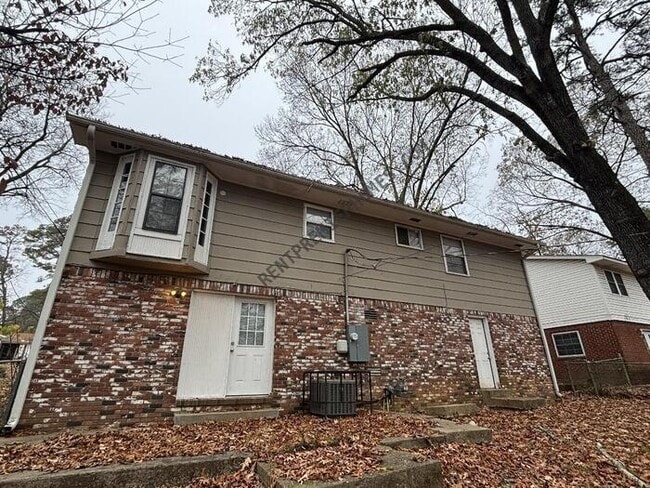 Building Photo - 2607 Elkhart Dr