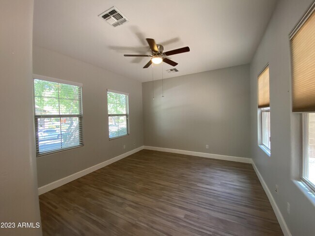 Building Photo - 20959 W Edith Way