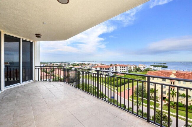 Building Photo - 5823 Bowen Daniel Dr