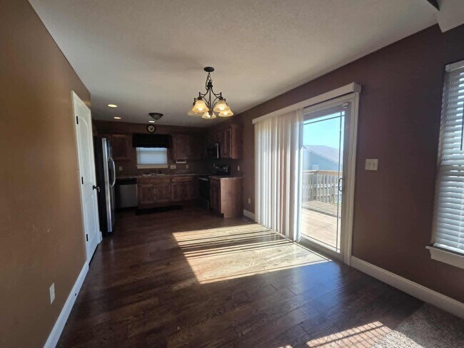 Building Photo - Spacious Home for Rent!