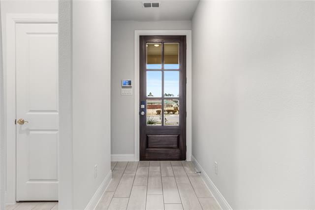 Building Photo - 101 Gardenia Dr