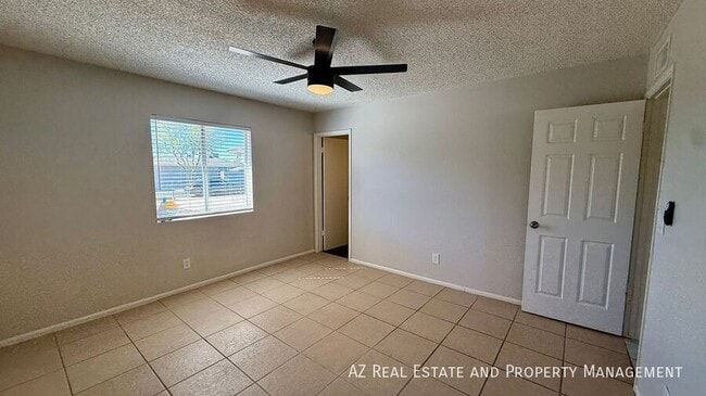 Building Photo - 4502 W Edgemont Ave