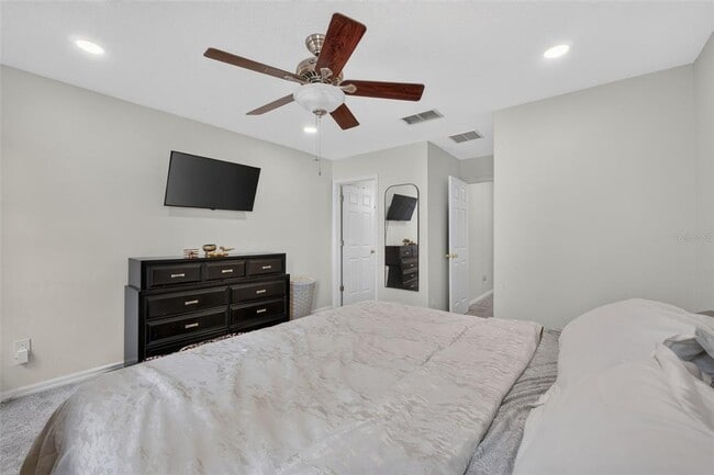 Building Photo - 6086 Chapledale Dr