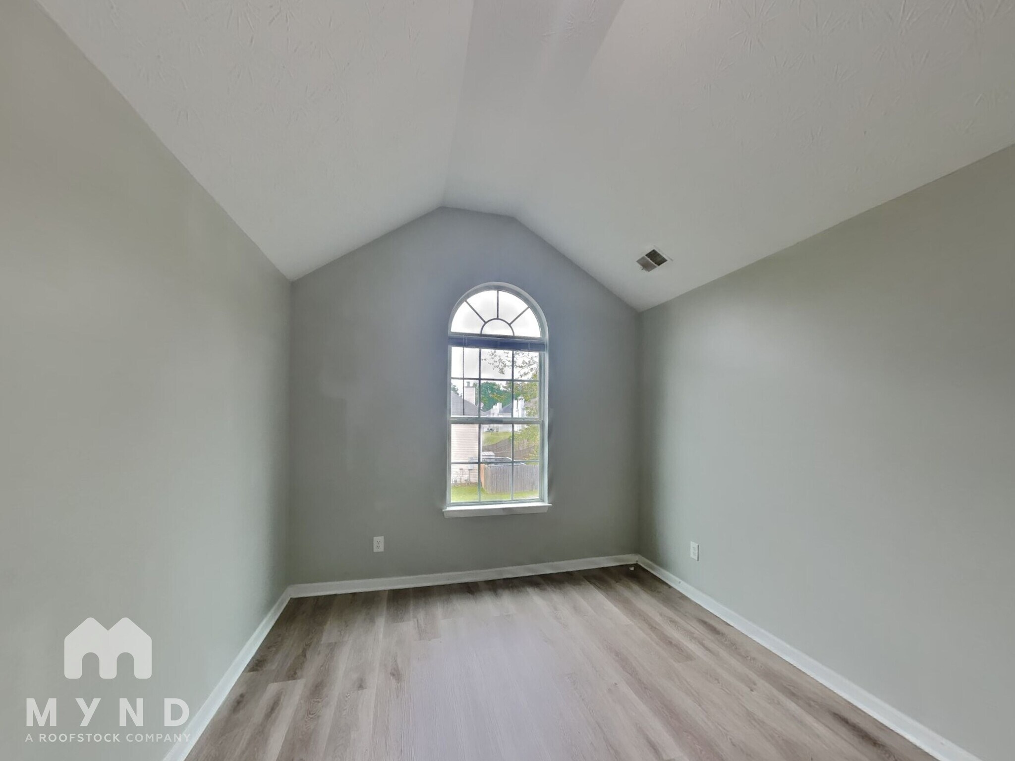 Building Photo - 2892 Two Lakes Cir