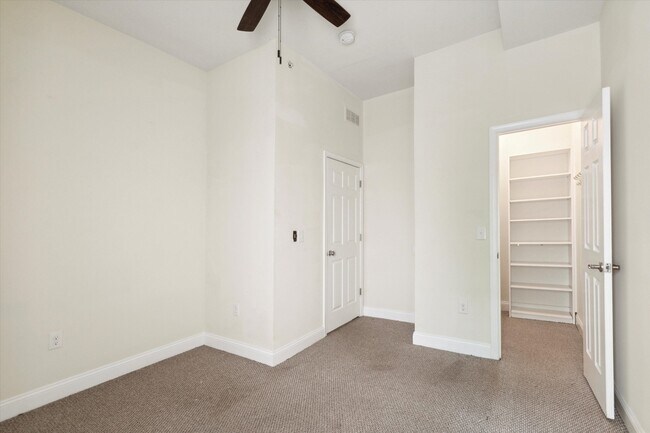 Building Photo - 1408 Willington St