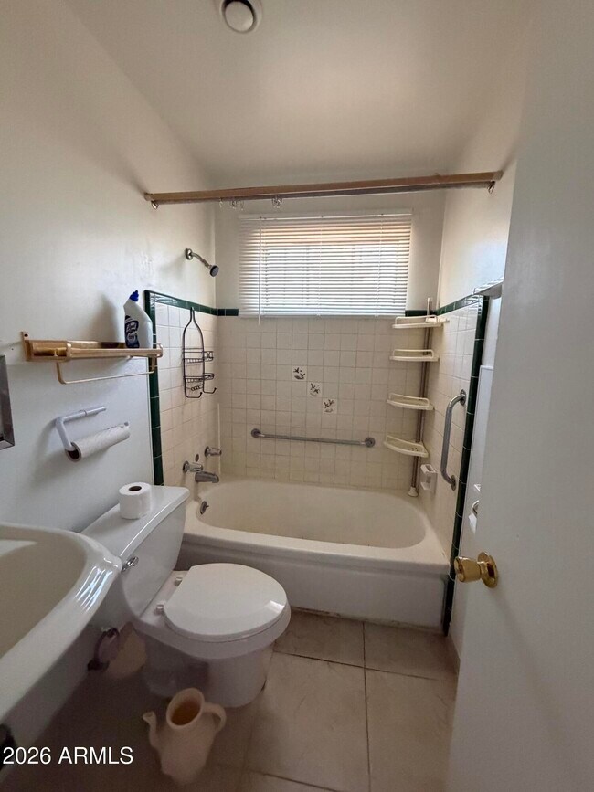 Building Photo - 8619 N 30th Dr