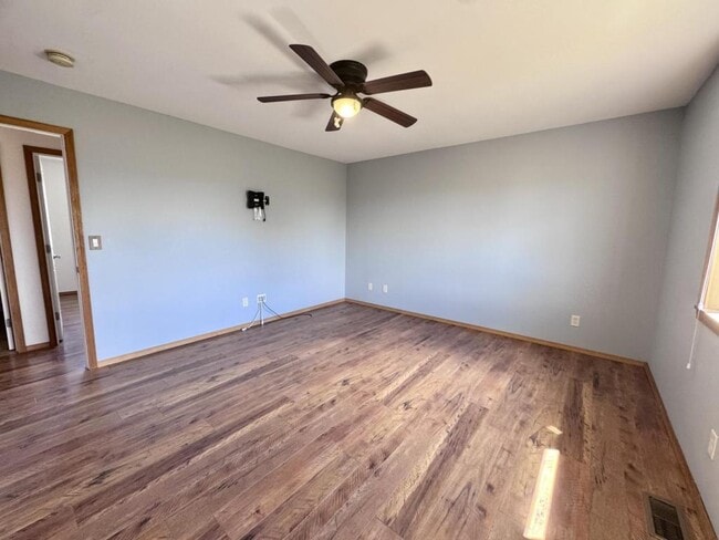 Building Photo - 3280 Strom Dr