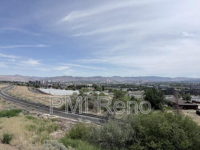 Building Photo - 744 Diogenes Dr