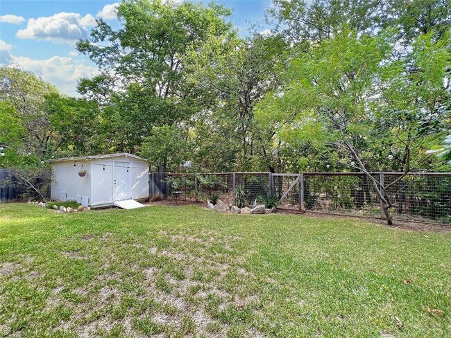 Building Photo - 8303 Alabama Dr