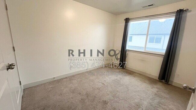Building Photo - 1550 N 3740 W