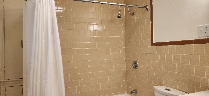 Building Photo - 34 Pond St