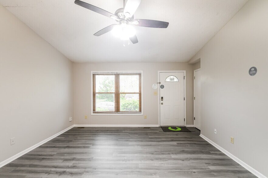 Building Photo - 4511 Tucson Dr