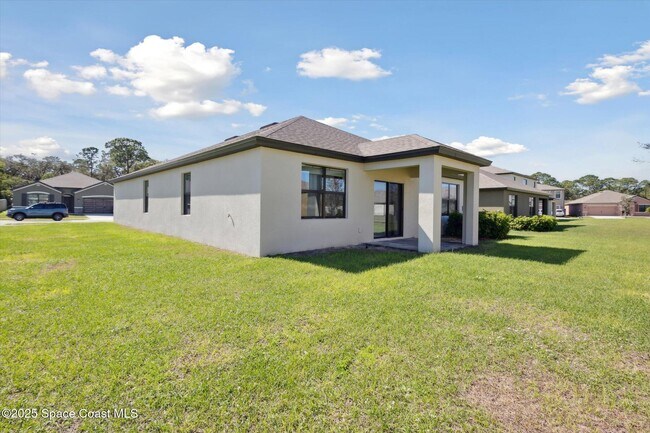 Building Photo - 560 Lumber Jack Pl