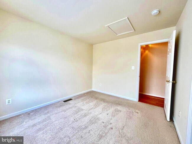 Building Photo - 22006 Stone Pier Ln