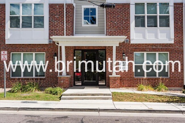 Building Photo - 4645 Locust Ln