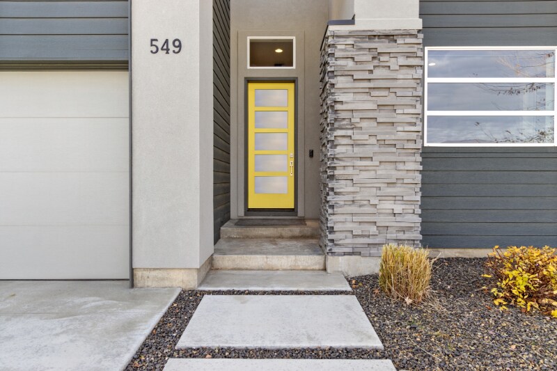 Building Photo - 549 W Buroak Dr