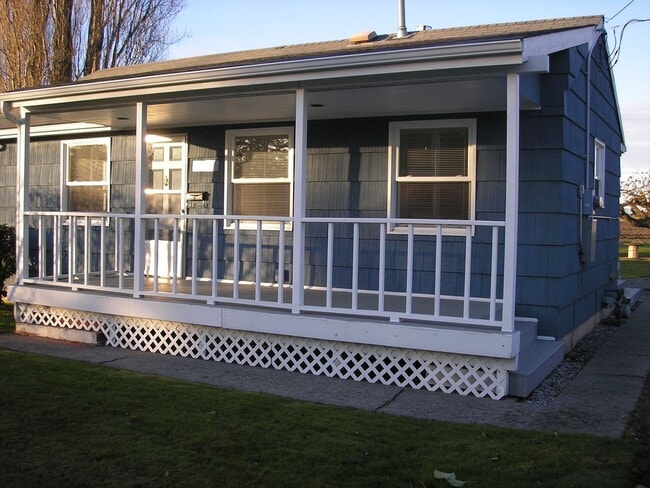 Primary Photo - 1 Bedroom- Single Family Home with Large Yard