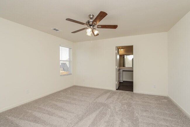 Building Photo - 1811 Pueblo St