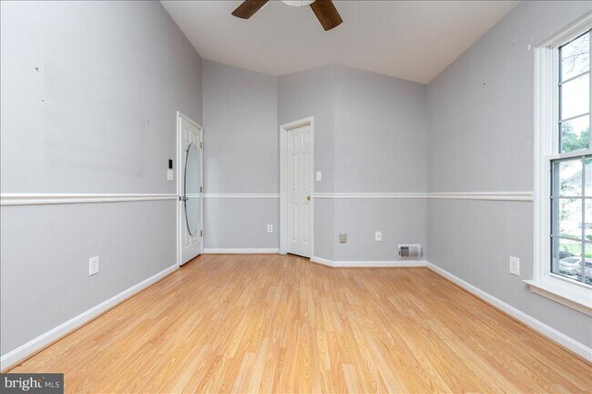 Building Photo - 2209 Commissary Cir