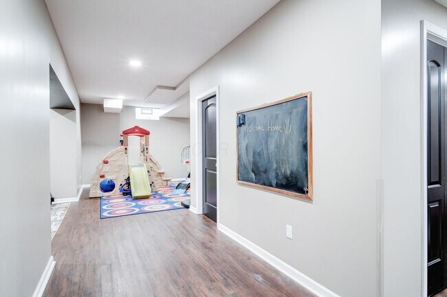 Building Photo - 7181 Fenwick St NW