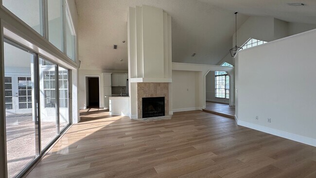 Building Photo - 935 Shriver Cir